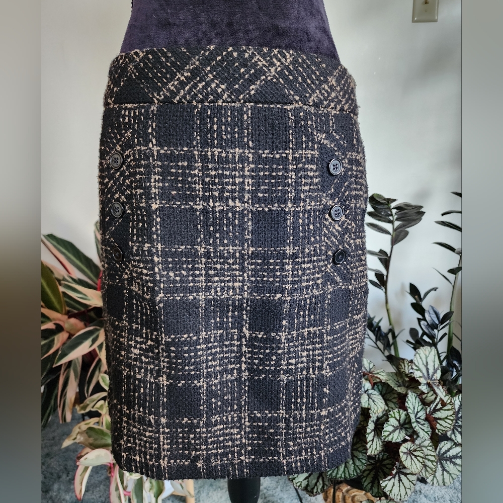 LOFT tweed pencil skirt, size 6, black and tan